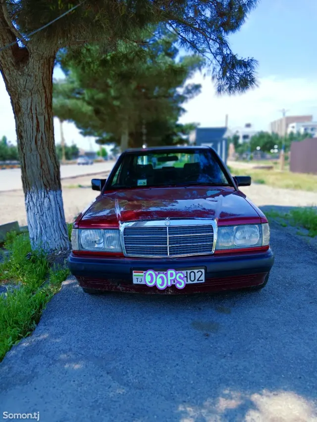Mercedes-Benz W201 1992 · 1.8 MT