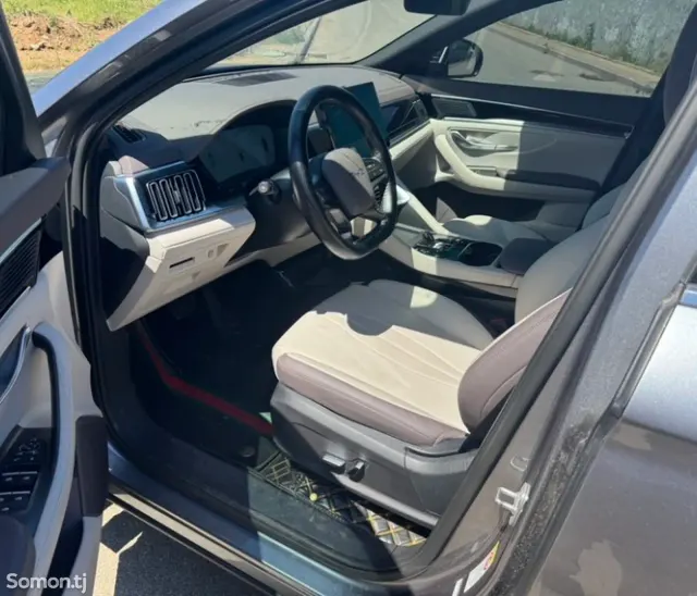 BYD Song Plus 2025 · AT