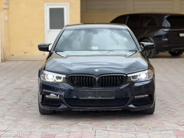 BMW M5 2017 · 2.0 AT