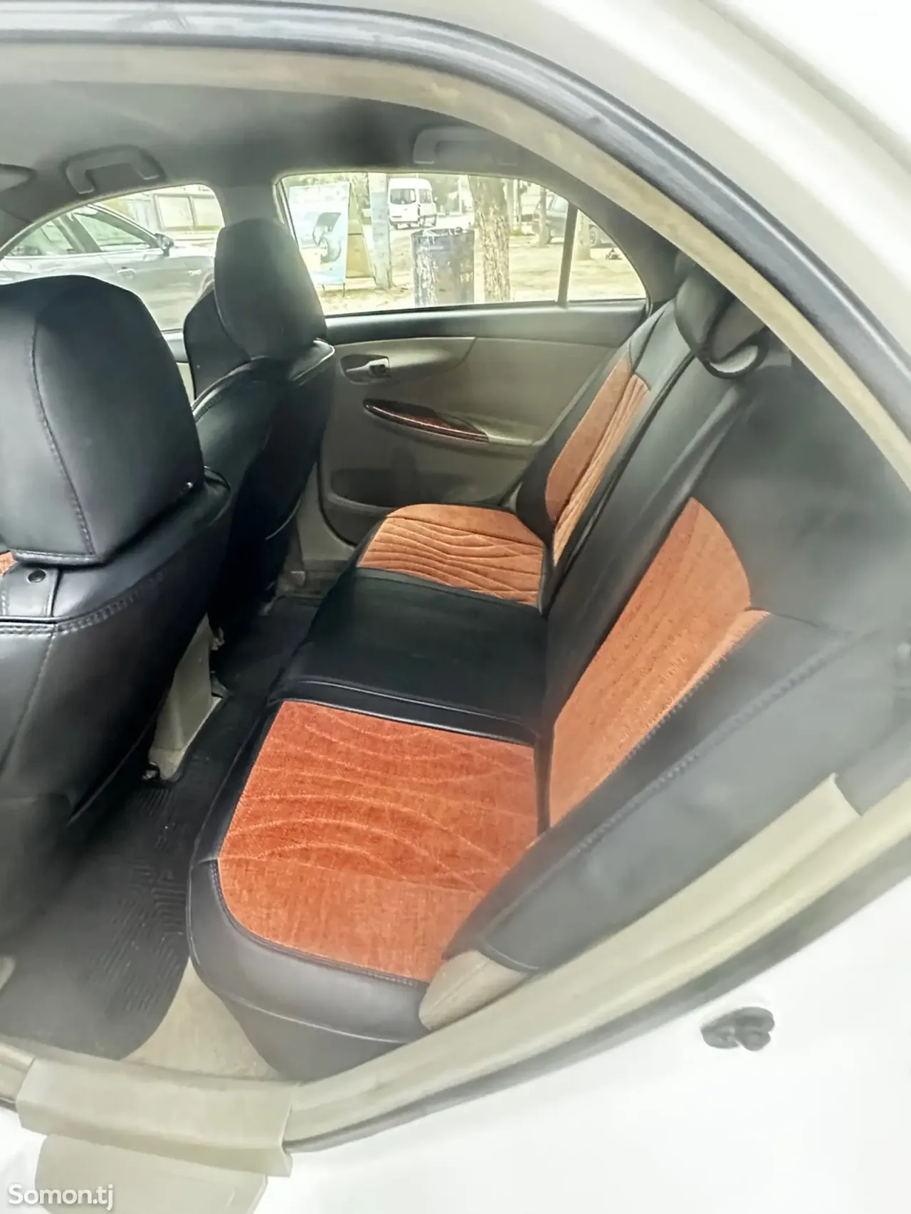 Toyota Corolla 2013 · 1.8 AT