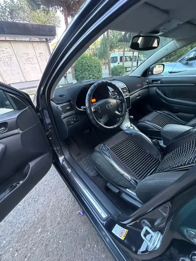 Toyota Avensis 2008 · 2.0 AT