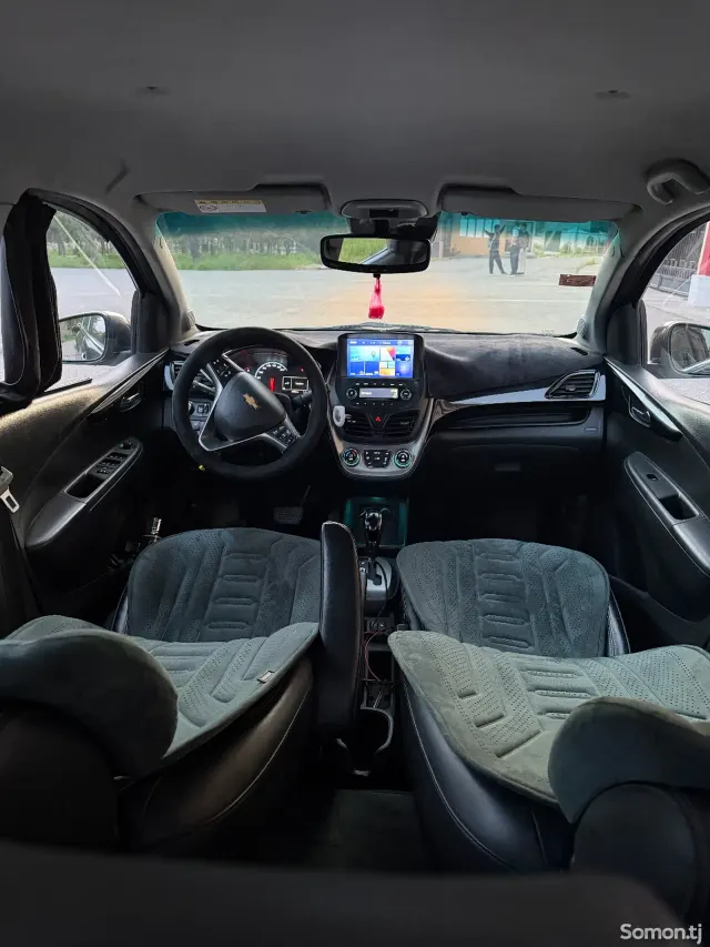 Chevrolet Spark 2016 · 1.2 AT
