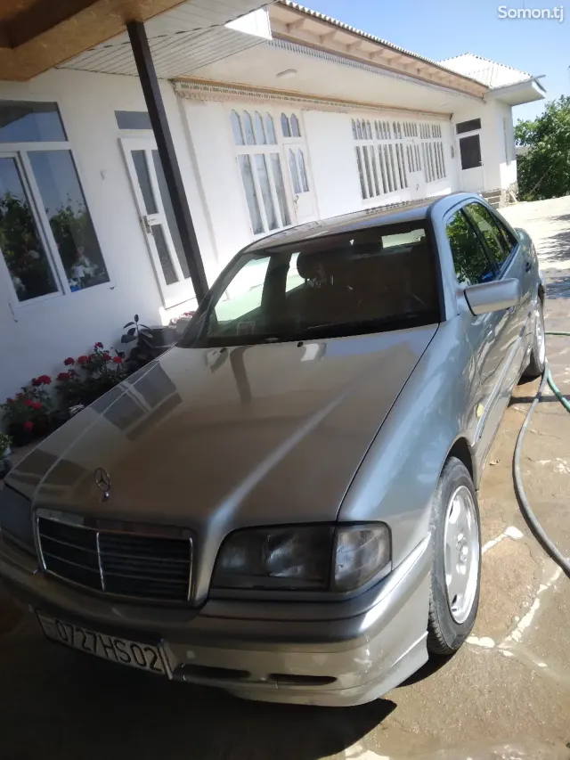 Mercedes-Benz C class 1996 · 2.5 AT