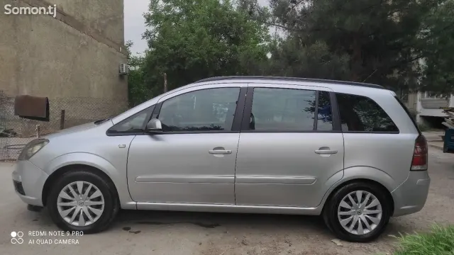 Opel Zafira 2007 · 1.9 AT