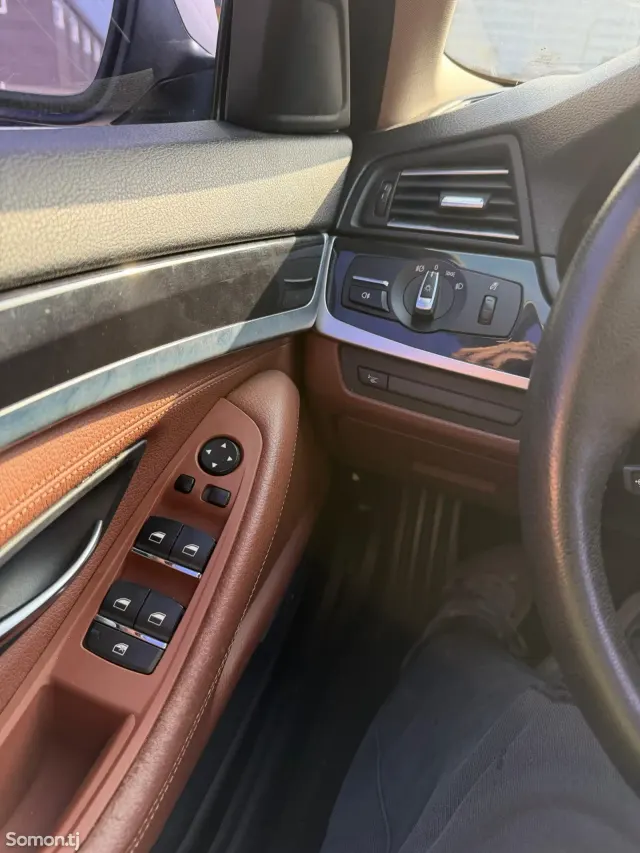 BMW 5 series 2014 · 2.0 AT