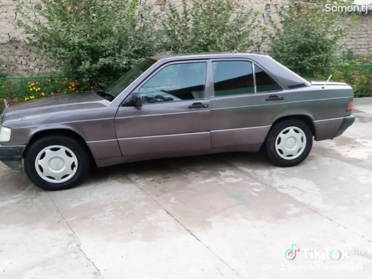 Mercedes-Benz W124 1991 · 1.8 MT