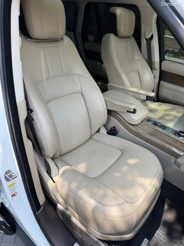 Land Rover Vogue 2019 · 3.0 AT
