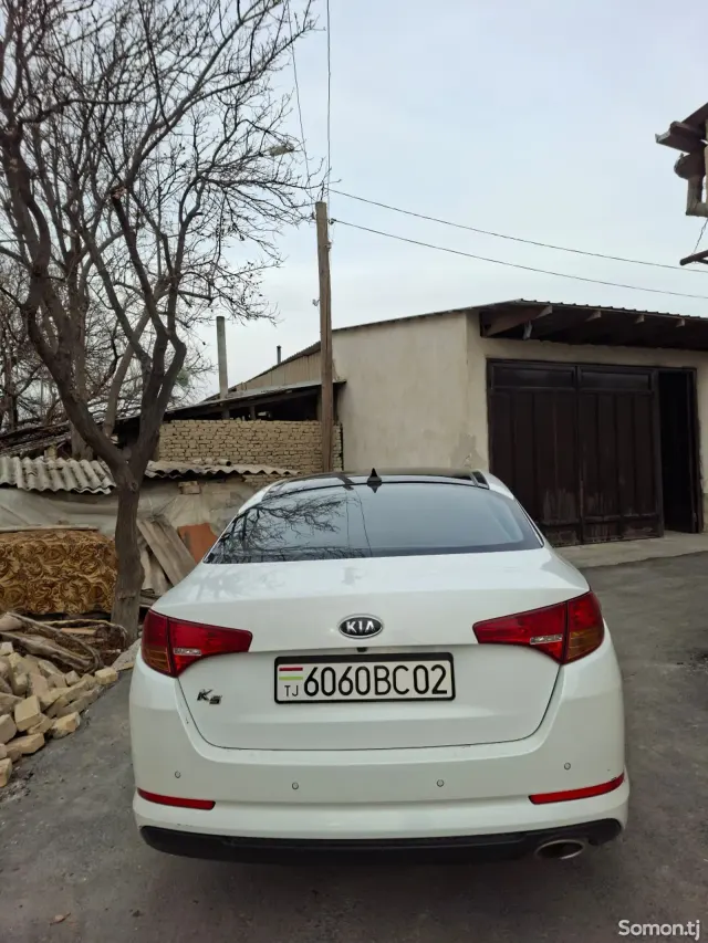 Kia K5 2011 · 2.0 AT