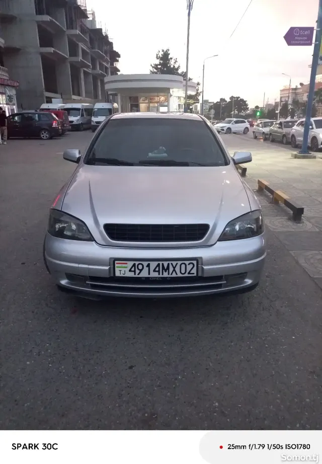 Opel Astra G 1998 · 1.8 AT