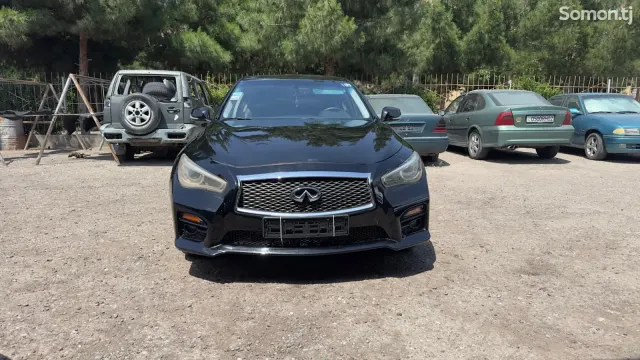 Infiniti Q series 2015 · 3.5 AT