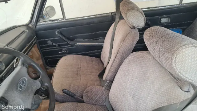 Lada (ВАЗ) 2106 1990 · 1.6 MT