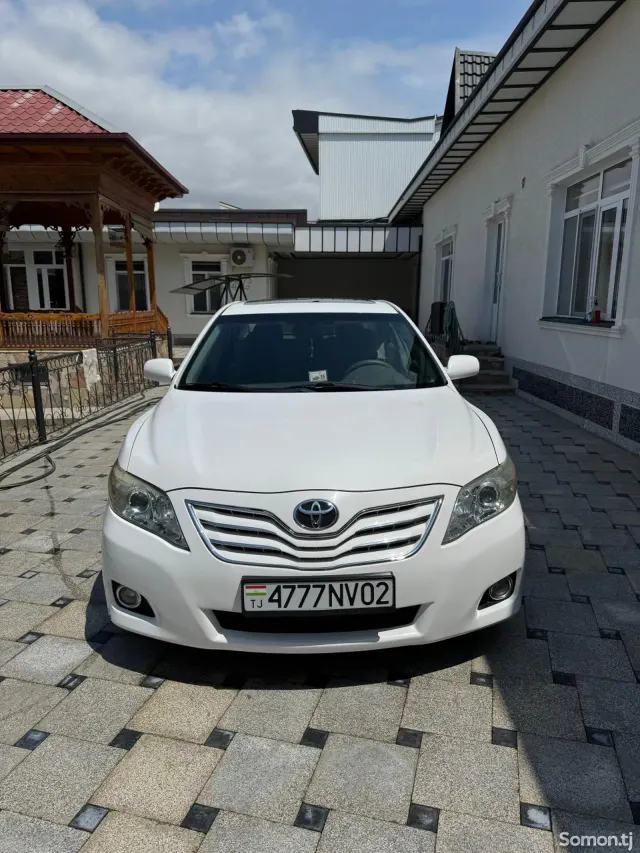 Toyota Camry 2010 · 2.5 AT