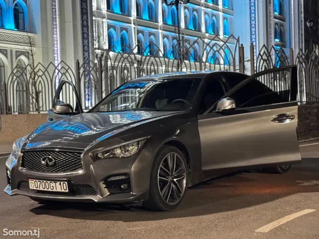 Infiniti Q series 2015 · 2.2 AT