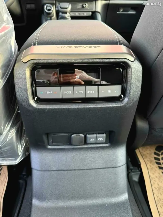 Toyota Land Cruiser Prado 2026 · 2.4 AT