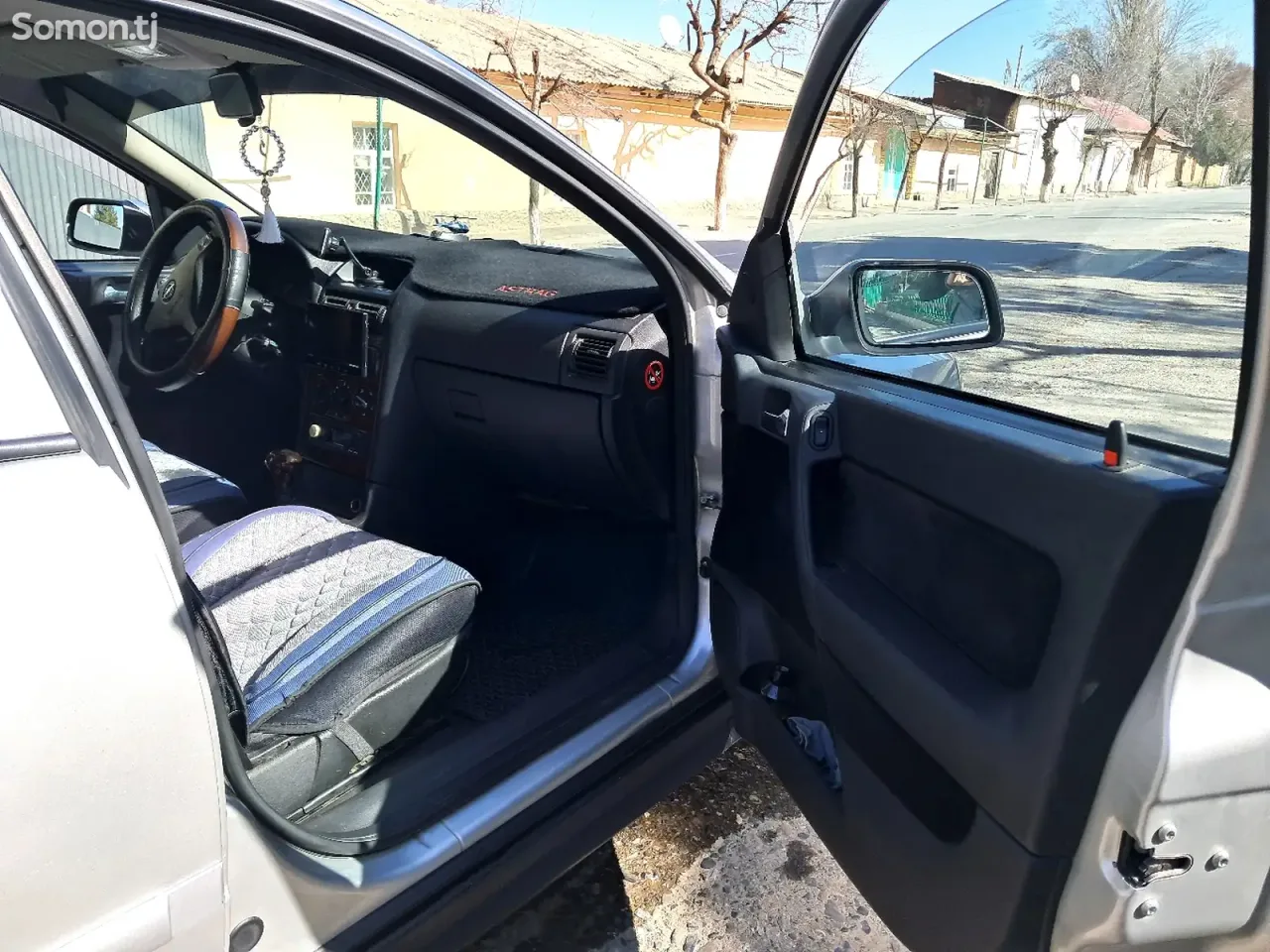 Opel Astra G 2001 · 1.6 AT