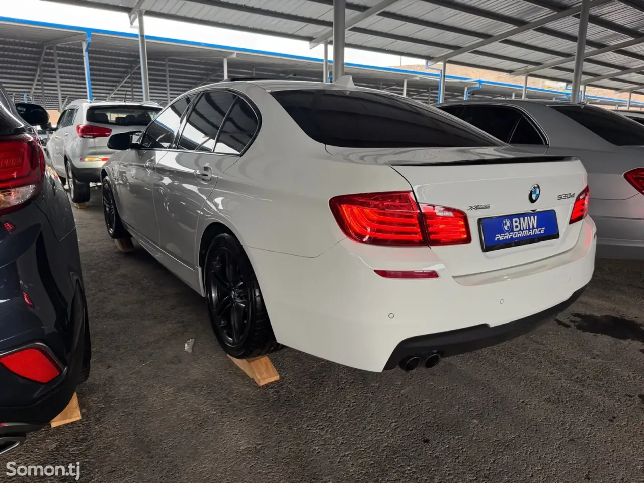 BMW 5 series 2014 · 3.0 AT