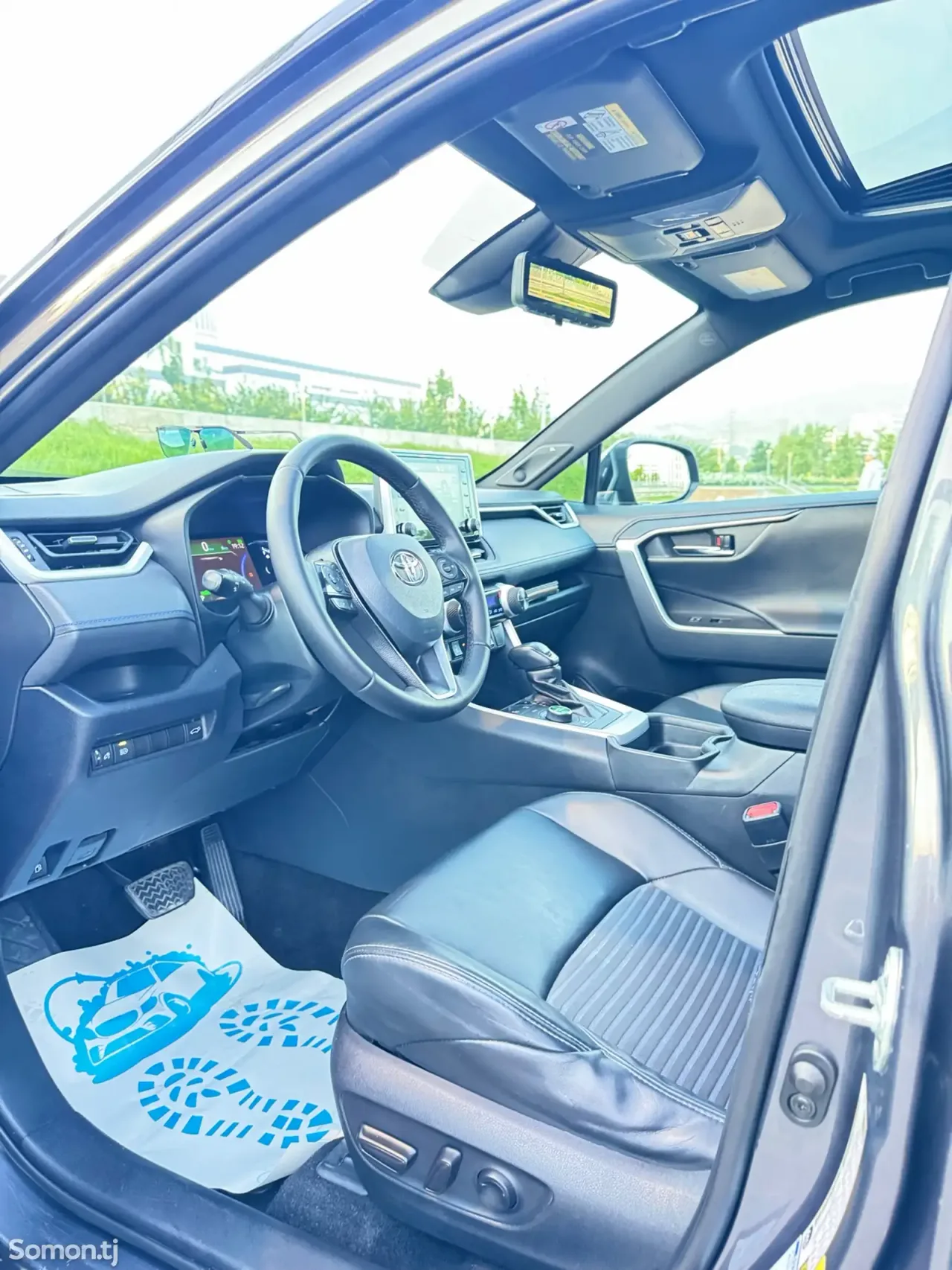 Toyota RAV 4 2020 · 2.5 AT