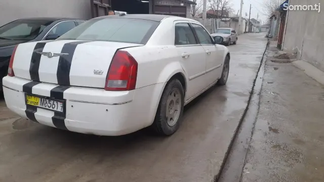 Chrysler 300C 2005 · AT