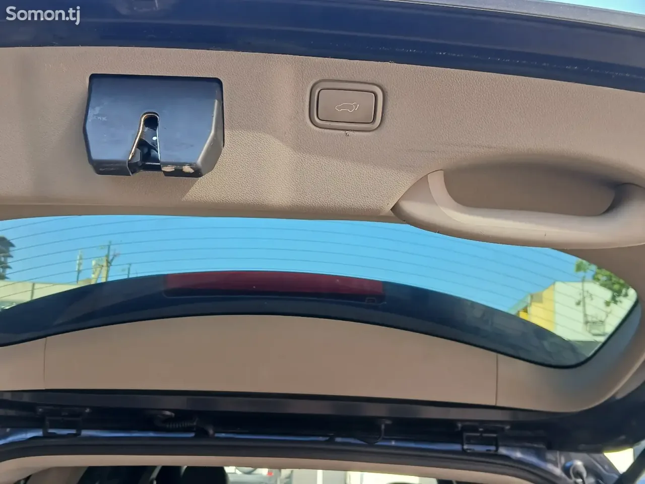 Kia Carnival 2015 · 2.2 AT