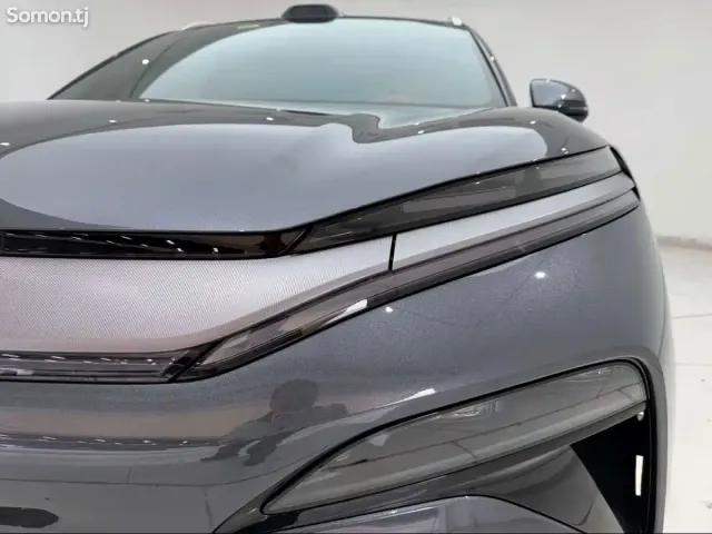 BYD Tang 2026 · AT