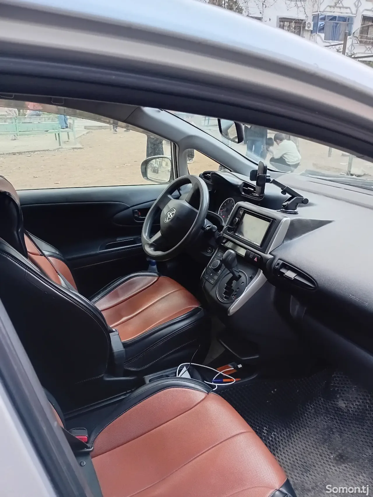 Toyota Wish 2014 · 1.8 AT