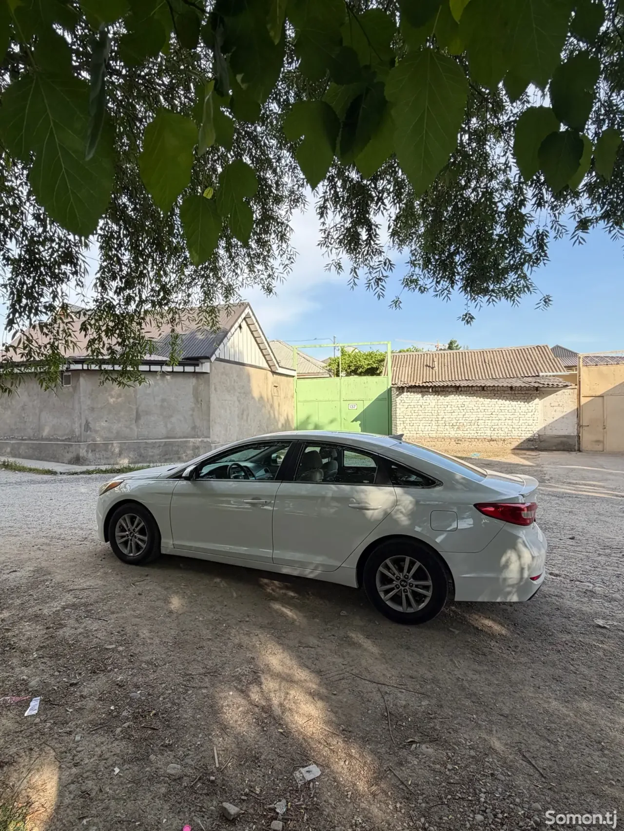 Hyundai Sonata 2017 · 2.4 AT