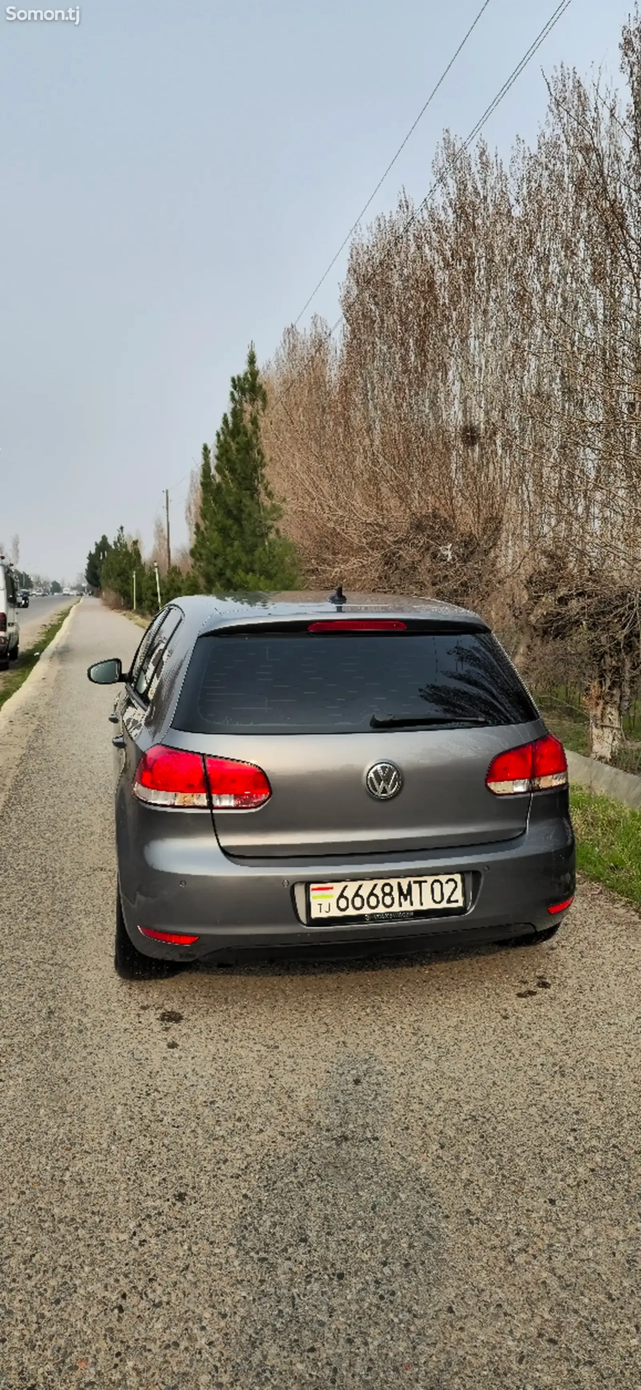 Volkswagen Golf 2011 · 1.2 MT
