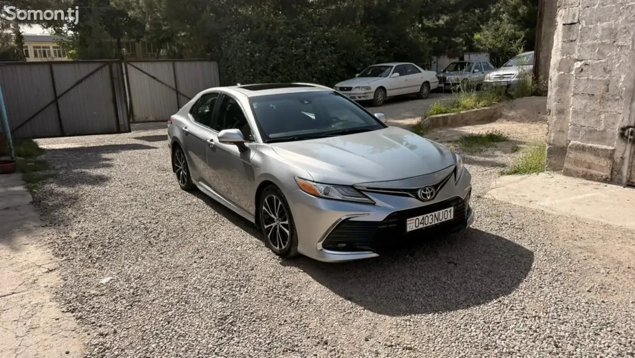 Toyota Camry 2018 · 2.5 AT