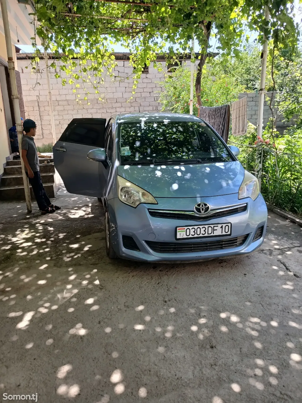 Toyota Ractis 2014 · 1.5 AT