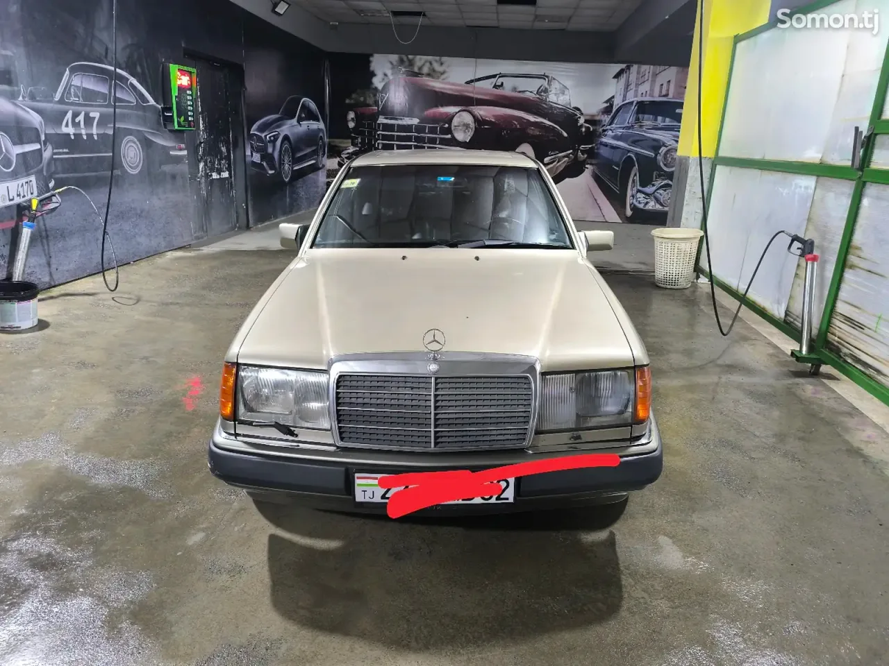 Mercedes-Benz W124 1992 · 2.5 MT