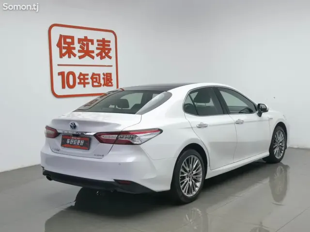 Toyota Camry 2019 · 2.5 AT