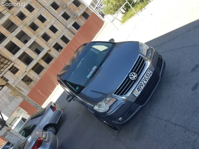 Volkswagen Touran 2007 · 2.0 MT