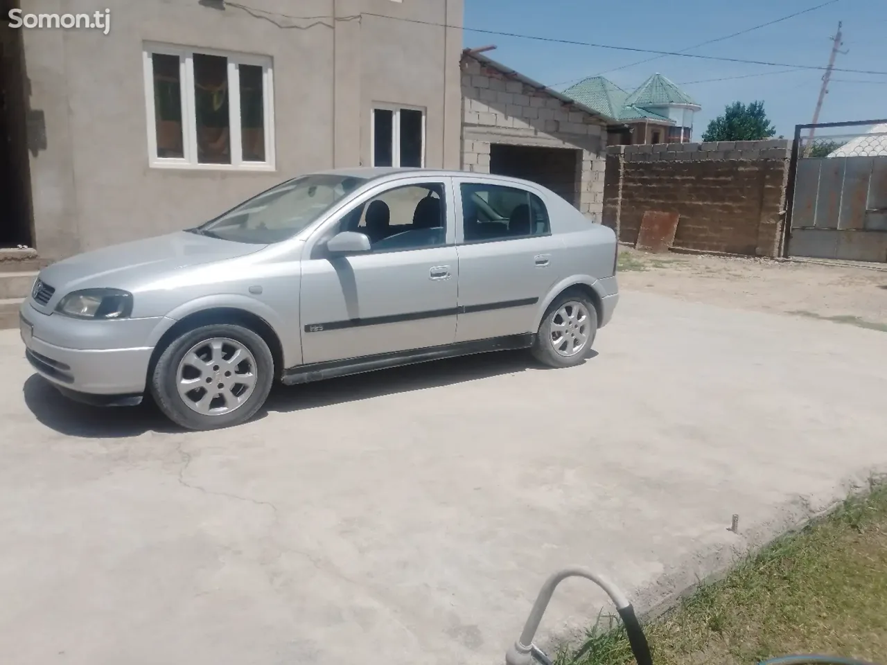 Opel Astra G 1998 · 1.6 MT