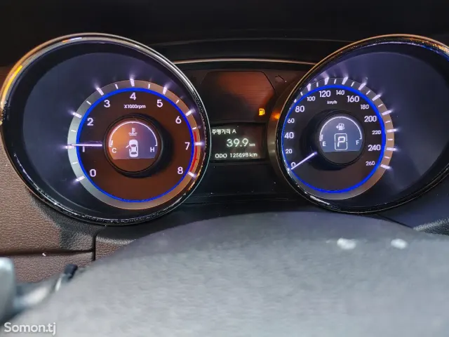 Hyundai Sonata 2011 · 2.0 AT