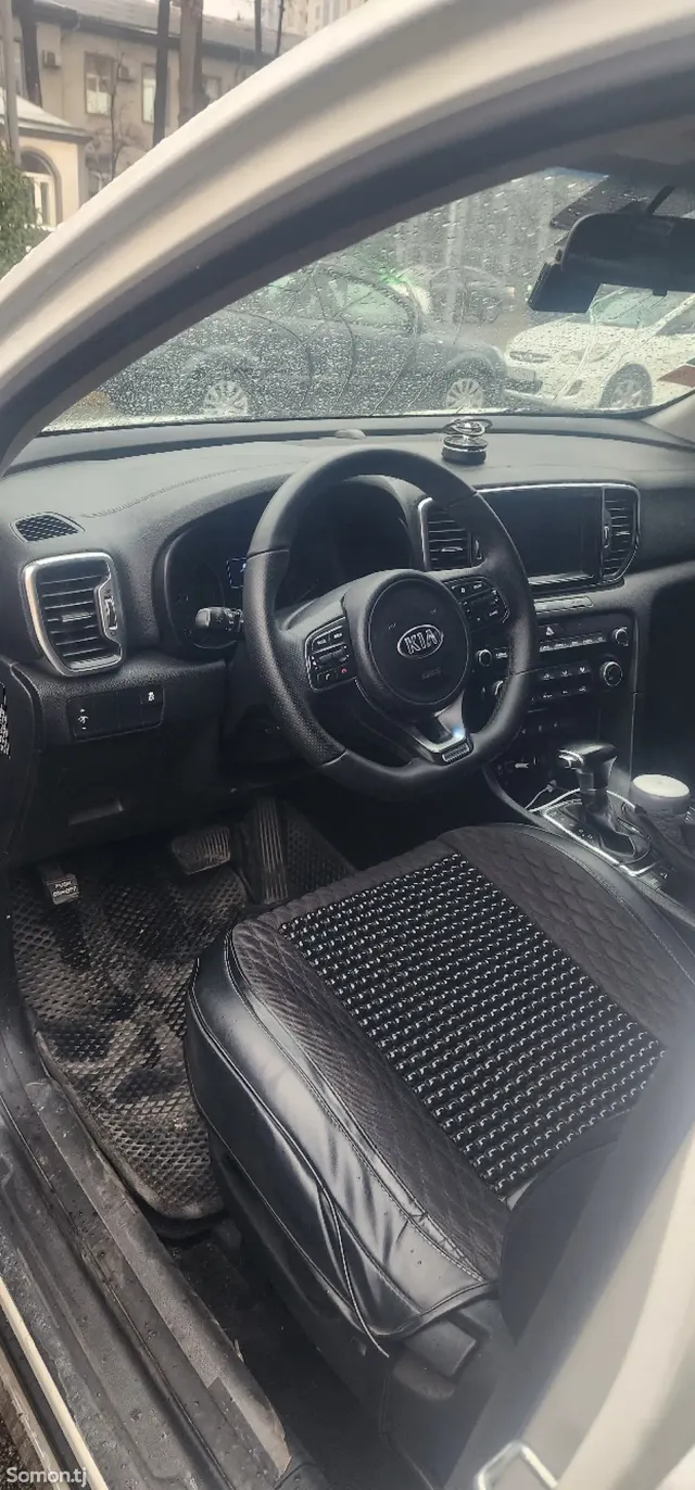 Kia Sportage 2016 · 2.0 AT