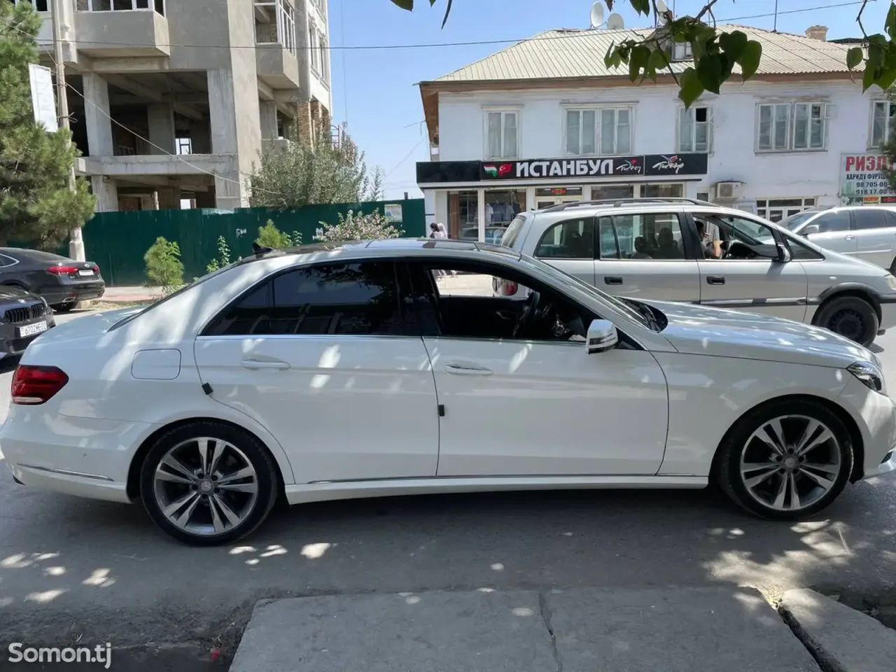 Mercedes-Benz E class 2014 · 3.5 AT
