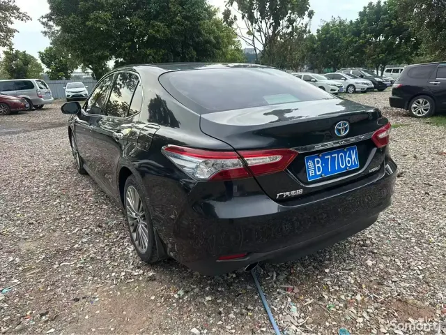 Toyota Camry 2020 · 2.5 AT