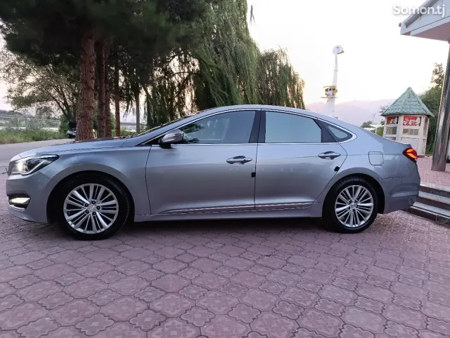Hyundai Aslan 2014 · 3.0 AT