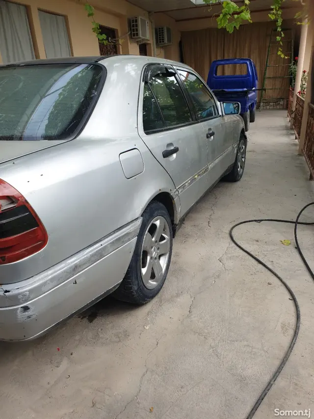 Mercedes-Benz C class 1994 · 1.8 MT