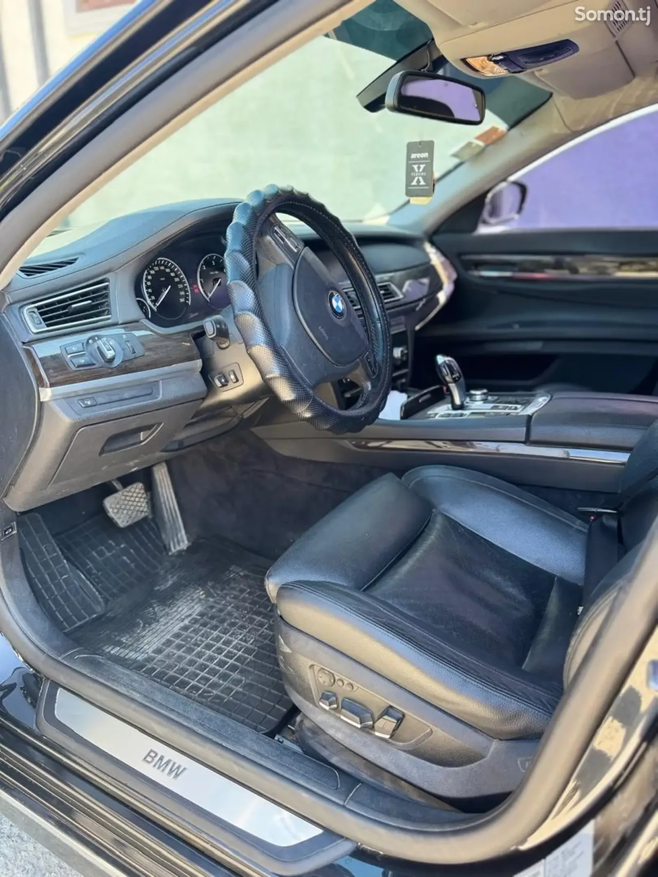 BMW 7 series 2010 · 3.0 AT