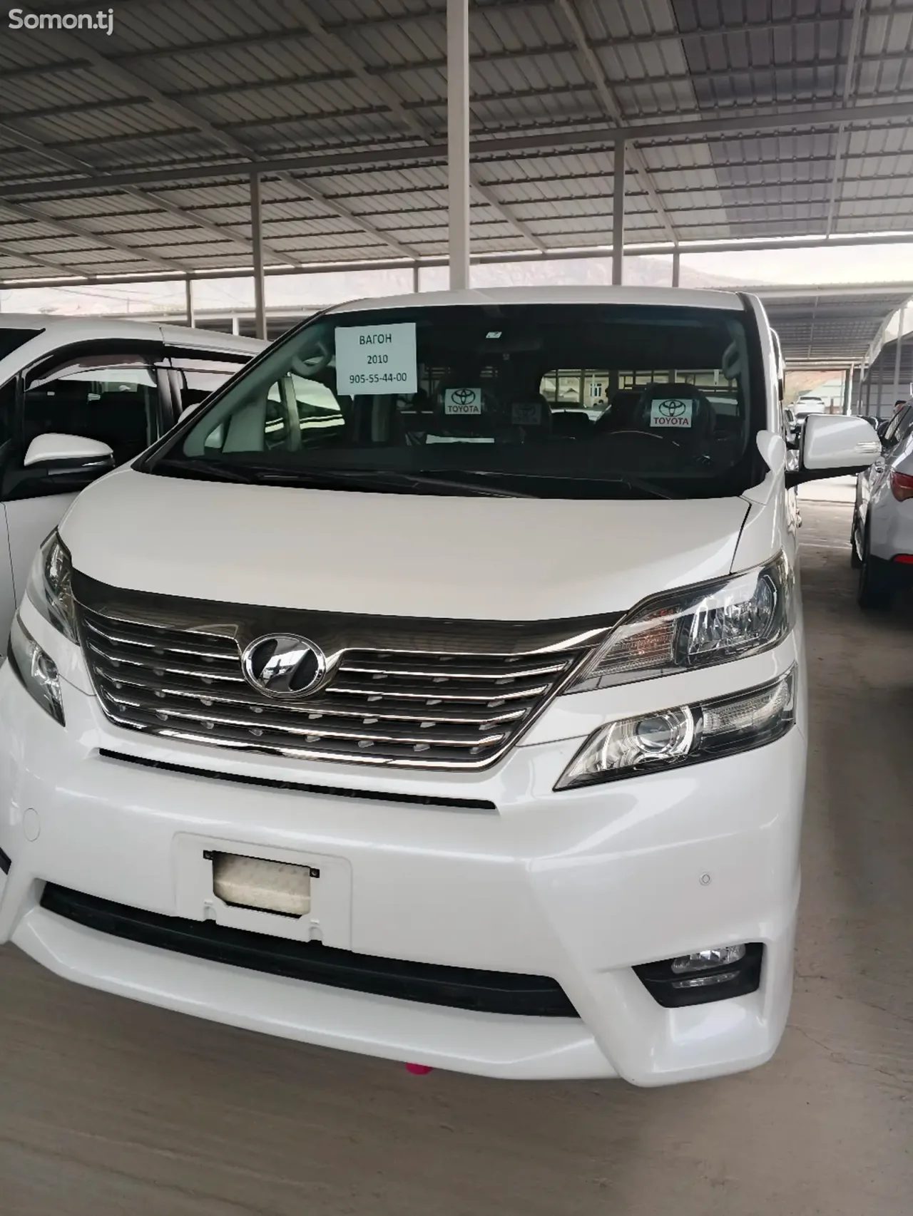 Toyota Vellfire 2010 · 2.4 AT