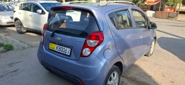 Chevrolet Spark 2014 · 1.1 AT