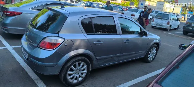 Opel Astra H 2007 · 1.6 MT