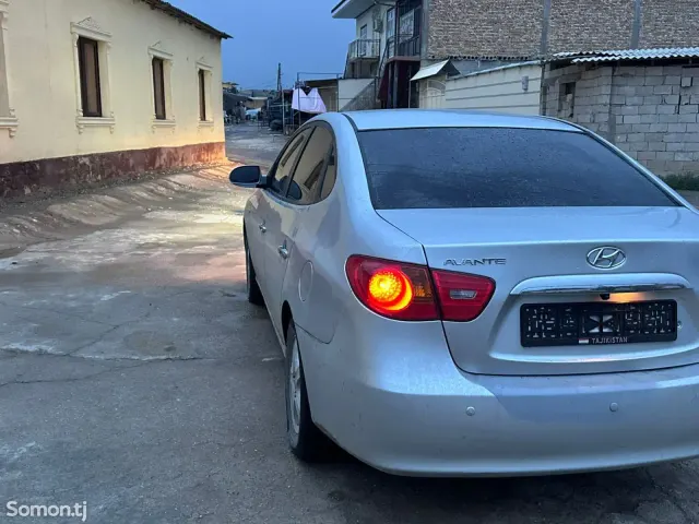 Hyundai Avante 2007 · 1.6 AT