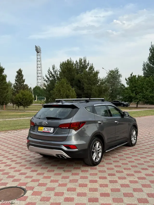 Hyundai Santa Fe 2016 · 2.0 AT