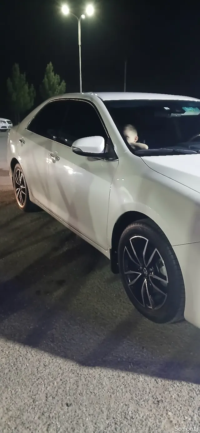 Toyota Camry 2016 · 2.5 AT