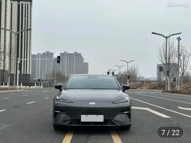 Geely Galaxy E8 2025 · 0.5 AT