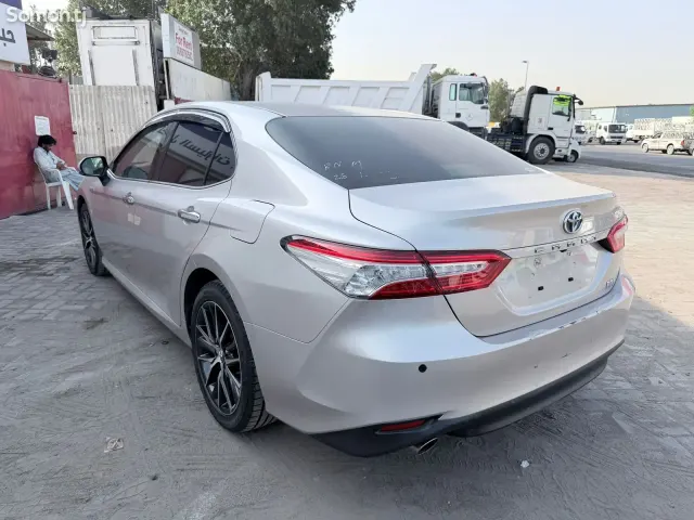 Toyota Camry 2018 · 2.5 AT
