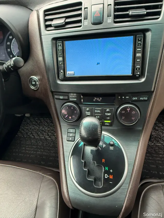 Toyota Mark X ZiO 2008 · 2.4 AT