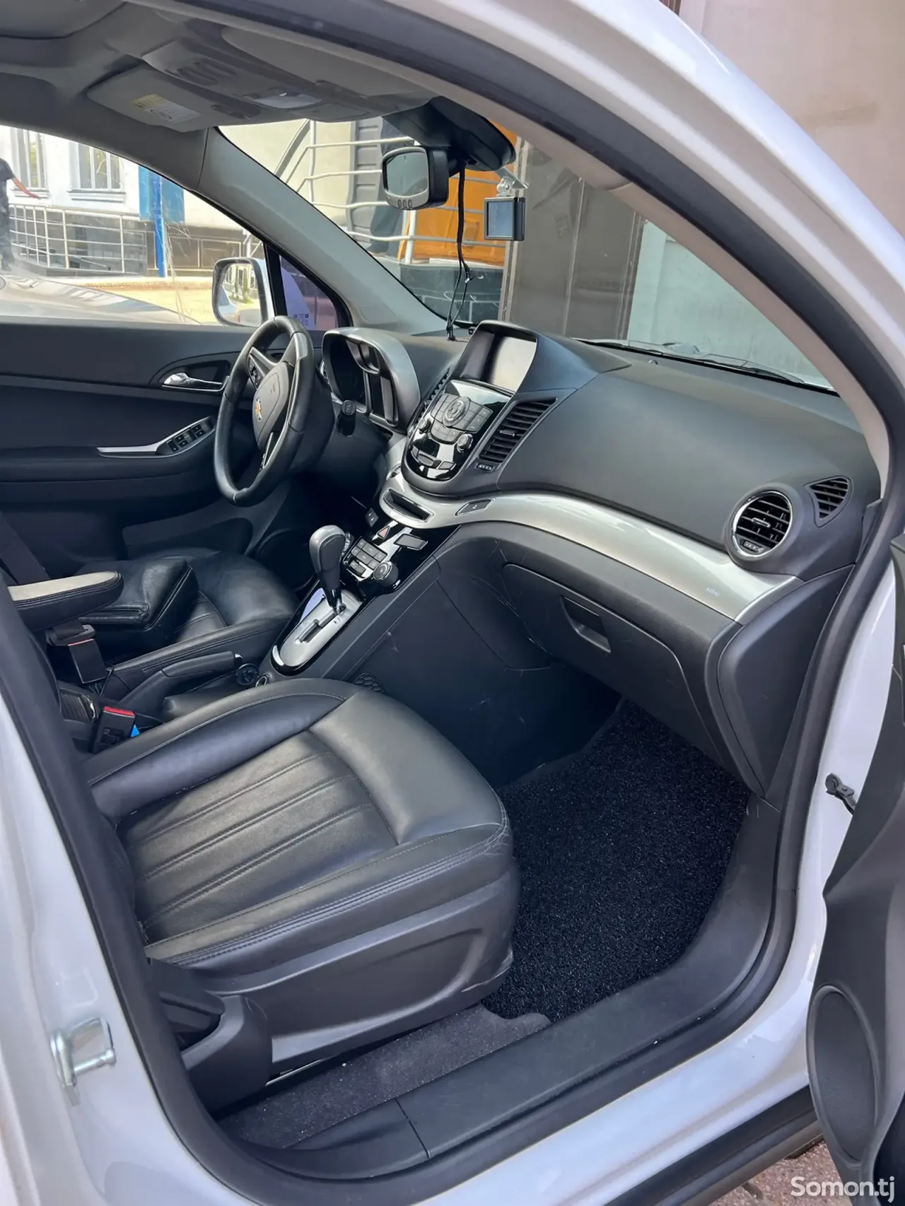 Chevrolet Orlando 2015 · 2.0 AT